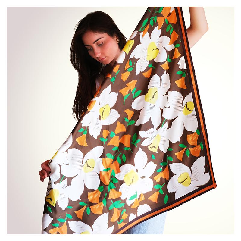 Carré de soie - Juliette